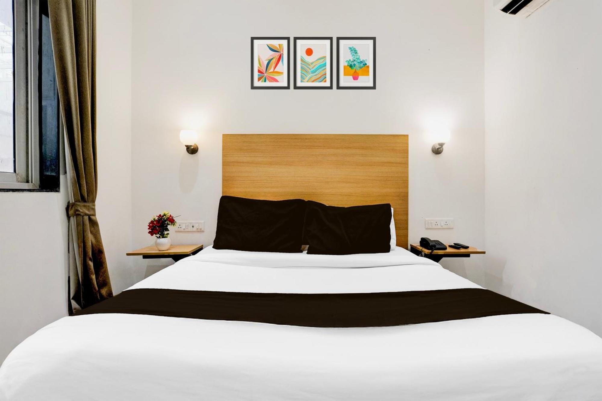Super Townhouse Pbg Mall Vashi Turambhe 外观 照片